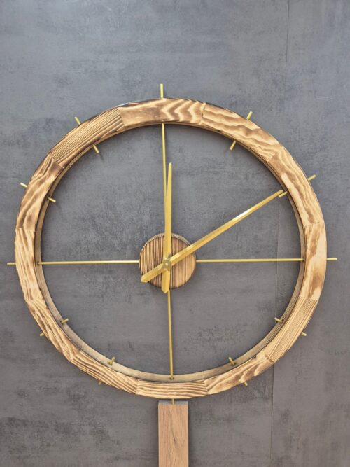 Wanduhr Fichte XXL mit großem Holzring und Messingzeigern
